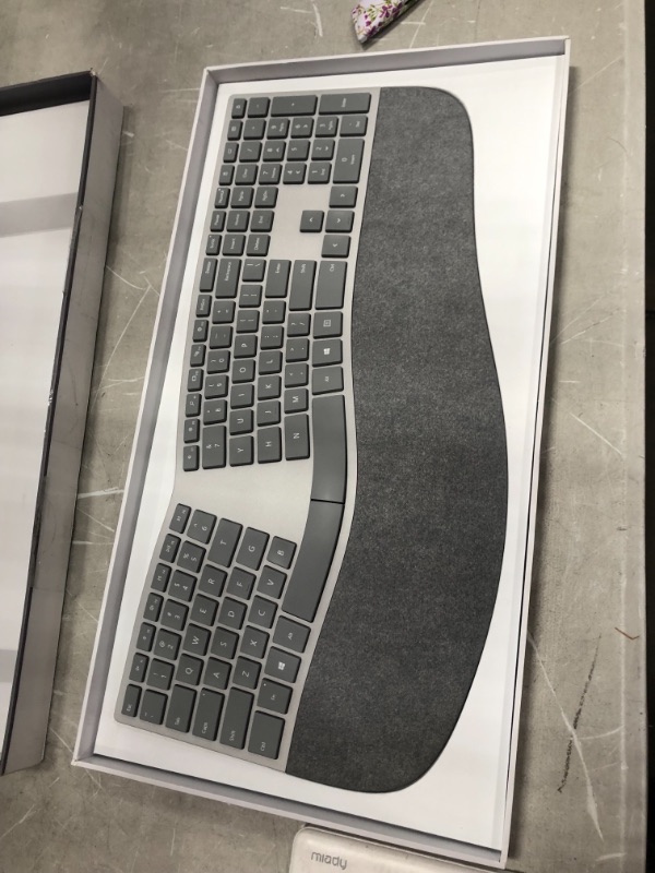 Photo 2 of Microsoft 3RA-00022 Surface Ergonomic Keyboard,Gray