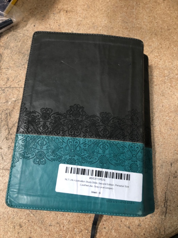 Photo 6 of NLT Life Application Study Bible, Personal Size, Duo-Tone, Juniper and Gray Lace