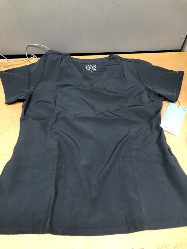 Photo 1 of Barco One Women's 4-Pocket Sporty V-Neck Scrub Top - 5106, Size Large