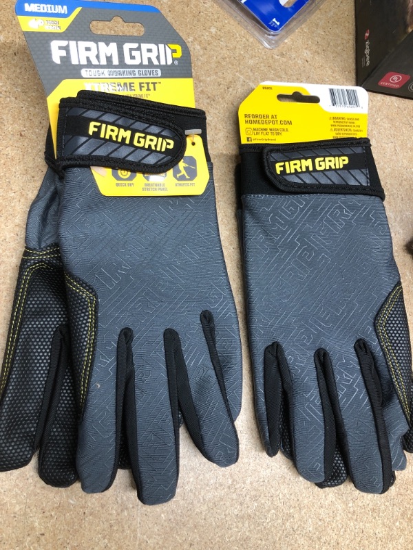 Photo 2 of FIRM GRIP
Medium Xtreme Fit Work Gloves
2ct