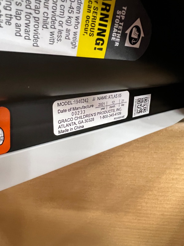 Photo 2 of Graco Atlas 65 2 in 1 Harness Booster Seat | Harness Booster and High Back Booster in One, Glacier , 19x22x25 Inch (Pack of 1)
