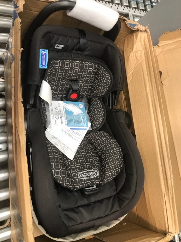 Photo 2 of Graco - SnugRide Snugfit 35 LX Infant Car SEAT, Pierce