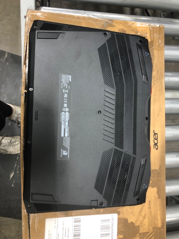 Photo 4 of **NONFUNCTIONAL**DOES NOT POWER ON **
Acer Nitro 5 AN515-55-53E5 Gaming Laptop | Intel Core i5-10300H | NVIDIA GeForce RTX 3050 Laptop GPU | 15.6" FHD 144Hz IPS Display | 8GB DDR4 | 256GB NVMe SSD | Intel Wi-Fi 6 | Backlit Keyboard
