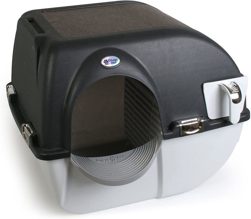 Photo 1 of Omega Paw Roll 'n Clean Self-Cleaning Litter Box, Regular
