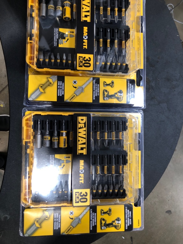 Photo 1 of 2 pck -DEWALT MAXFIT Screwdriving Set with Sleeve (30-Piece)