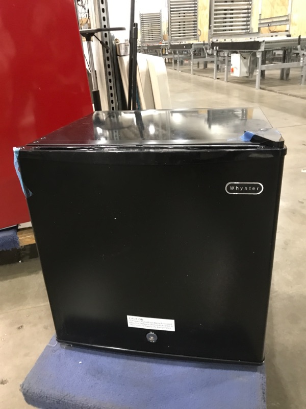 Photo 2 of Whynter CUF-110B Energy Star 1.1 Cubic Feet Upright Lock, Black Freezer
