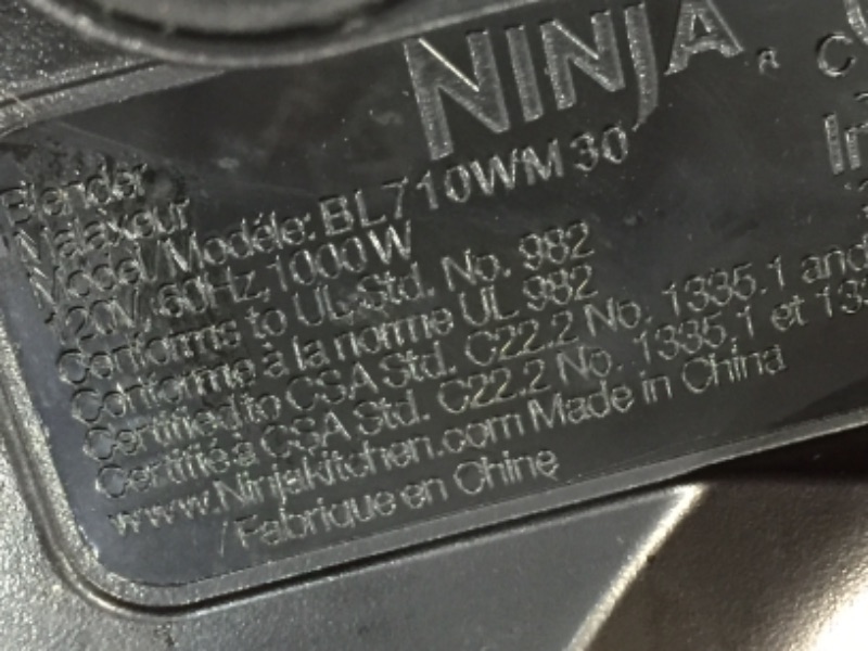 Photo 1 of Ninja Professional 1000-Watt Blender, BL710WM
