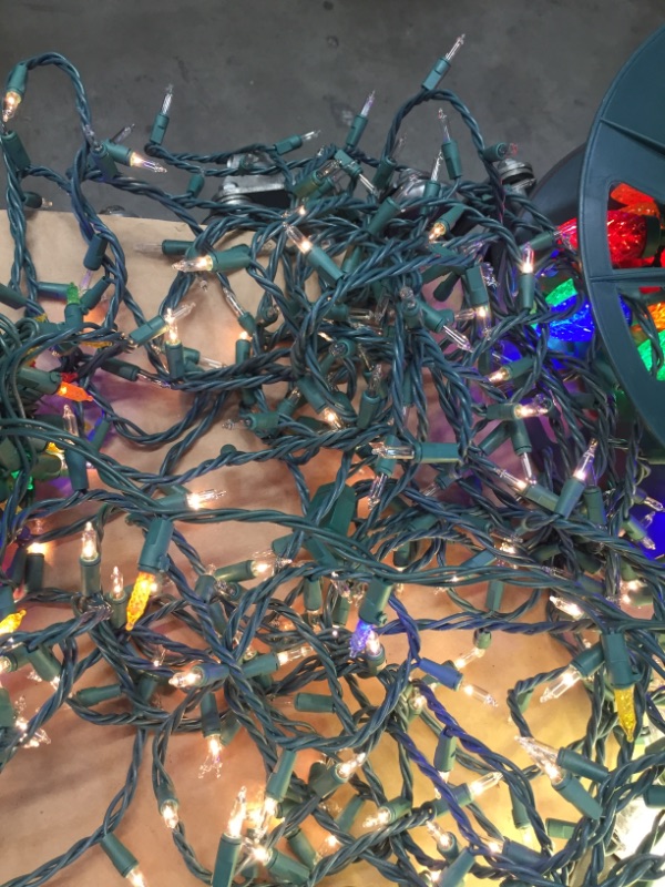 Photo 4 of ASSORTED BAG OF CHRISTMAS LIGHTS
**USED, FEW LIGHTS DO NOT TURN ON, MAJORITY FUNCTION, NO STOCK IMAGE**