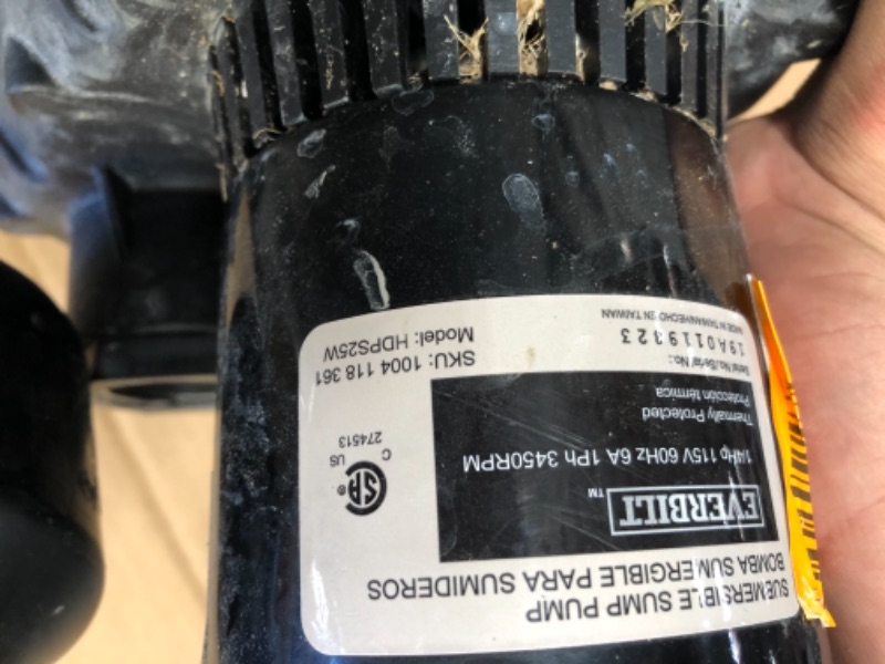 Photo 1 of NOT COMPLETE, SUBMERSIBLE SUMP PUMP EVERBUILT 1/4HP 115V 60HZ 6A 1PH 3450RPM
**TURNS ON, MISSING COMPONMENTS, NO STOCK PHOTO FOUND**