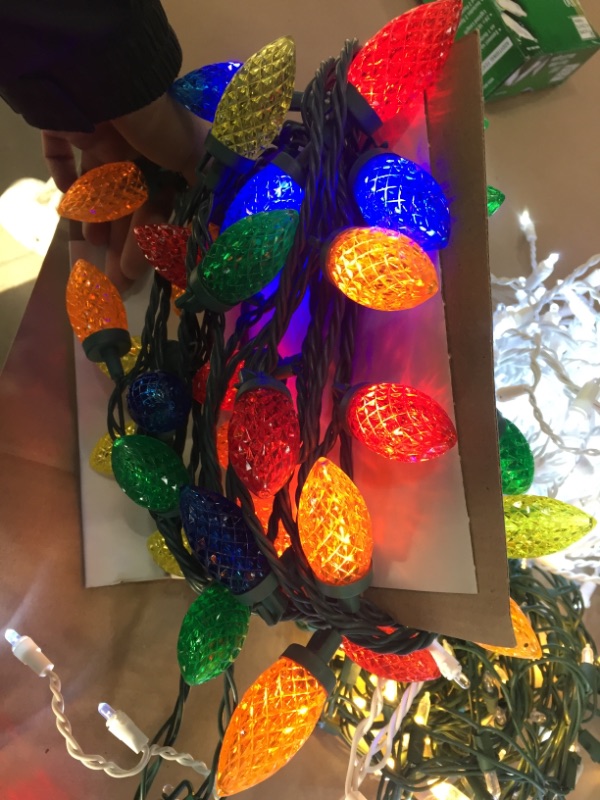 Photo 3 of ASSORTED BAG FOF CHRISTMAS LIGHTS
**USED, MAJORITY OF LIGHTS FUNCTION, NO STOCK PHOTOS**