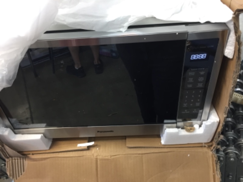 Photo 2 of ***DAMAGED. WILL NOT LOCK CLOSE**
Panasonic Microwave Oven NN-SN966S Stainless Steel Countertop/Built-In with Inverter Technology and Genius Sensor, 2.2 Cubic Foot, 1250W


