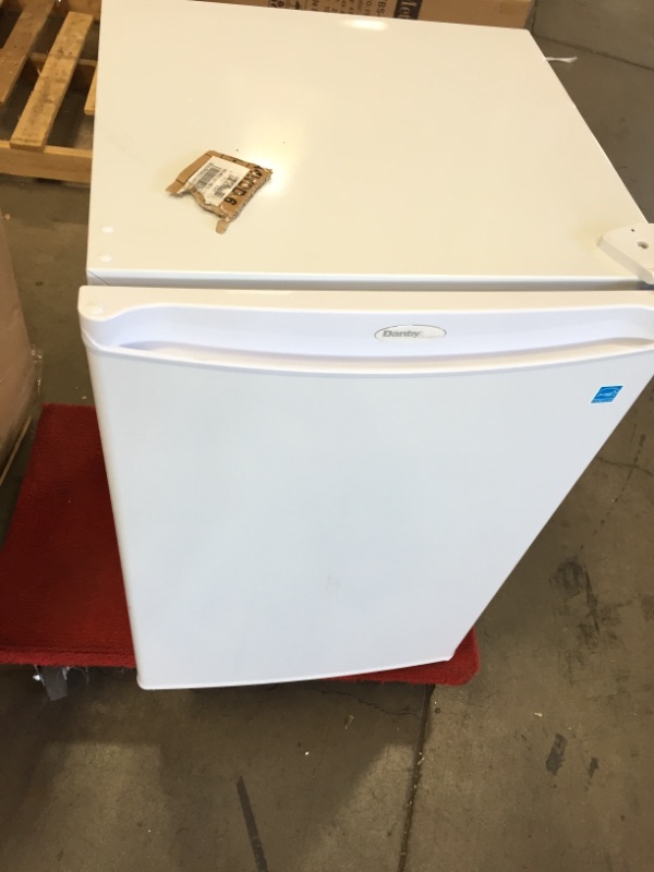 Photo 4 of ***MINOR DENTS***Danby 4.4 Cu. Ft. Compact Freezerless Refrigerator in White
