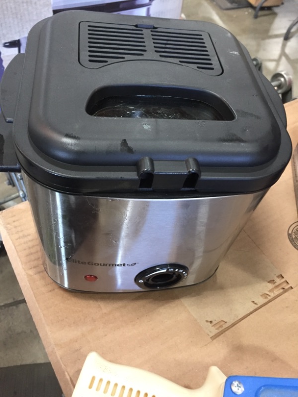 Photo 2 of Elite Gourmet - 1.5Qt. Deep Fryer - Stainless Steel ***used***
