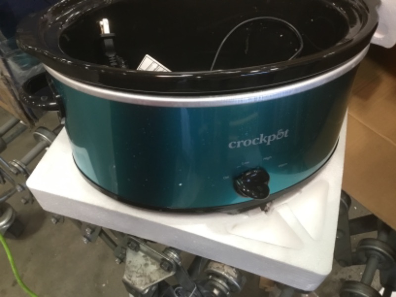 Photo 3 of ***parts only non functional*** melted cord****
Crock-Pot SCV700-KT Deisgn to Shine 7QT Slow Cooker, Turquoise