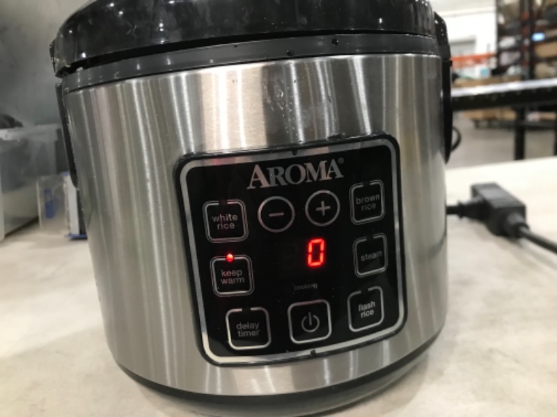 Photo 3 of (BROKEN OFF LATCH)
aroma rice cooker