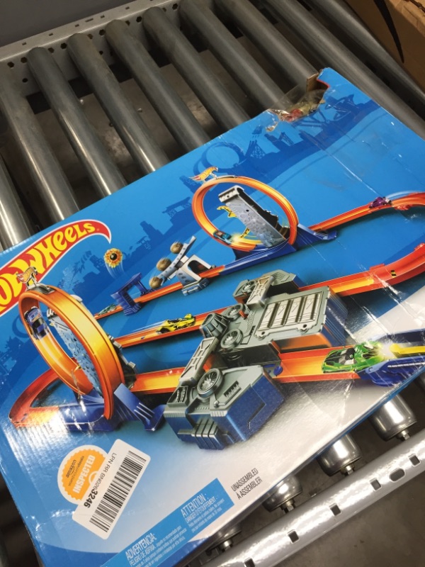 Photo 2 of Hot Wheels Track Builder Total Turbo Takeover Track Set [Amazon Exclusive] & 20 Car Gift Pack (Styles May Vary), Multicolor, 7.6" T