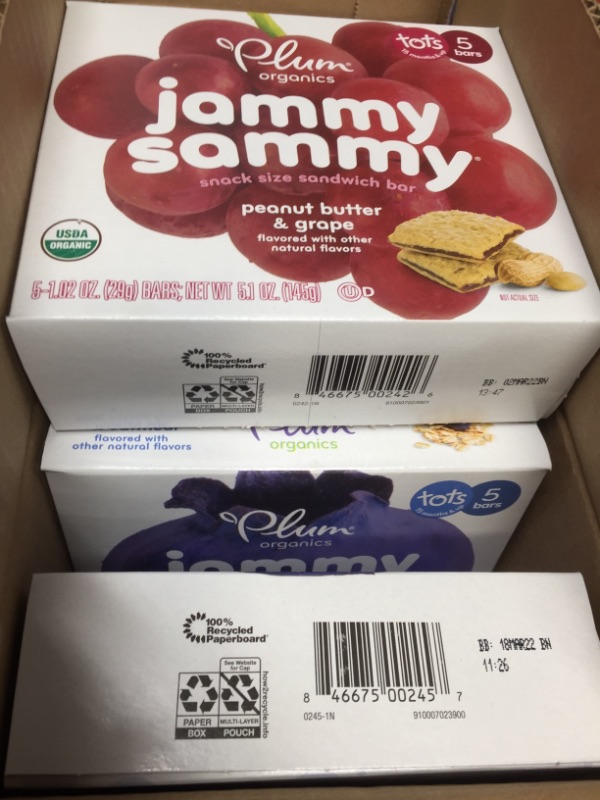 Photo 2 of 6ct  Plum Organics Jammy Sammy Blueberry & Oatmeal, 5.1oz (Pack of 5)   exp:3/18/22