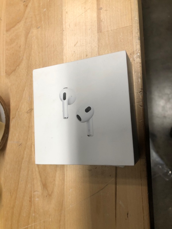 Photo 3 of Apple AirPods (3rd Generation)
