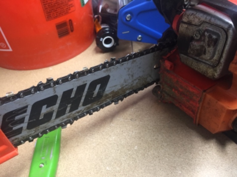 Photo 4 of 16 in. 34.4 cc Gas 2-Stroke Engine Chainsaw
