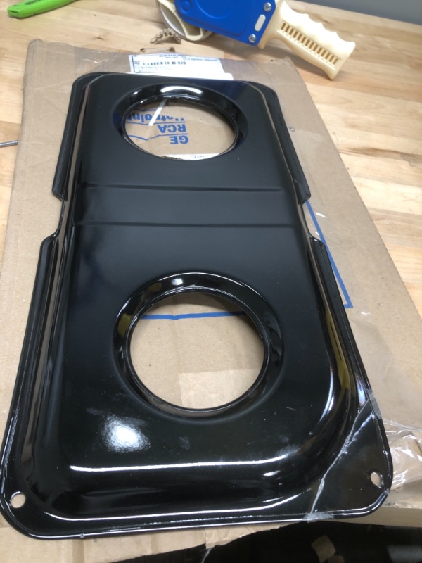 Photo 2 of GE WB34K10009 Genuine OEM Porcelain Double Drip Pan (Black) for GE Gas Ranges
