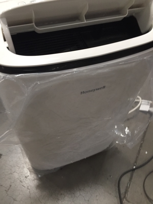 Photo 5 of 775 Sq. Ft Portable Air Conditioner with Dehumidifier & Fan