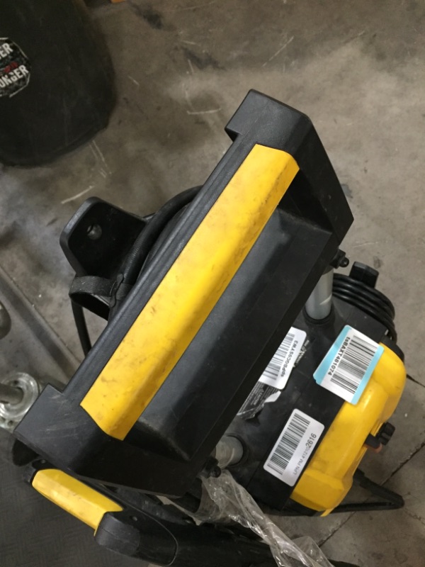 Photo 6 of Stanley SHP2150 Electric Pressure Washer with Spray Gun, Quick Connect Nozzles Foam Cannon, 25' Hose, Max PSI 2150, 1.4 GPM
AS IS USED, MINOR DAMAGE,MISSING COMPONENTS PLEASE SEE PHOTOS 