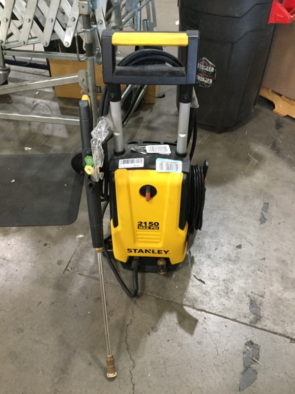 Photo 2 of Stanley SHP2150 Electric Pressure Washer with Spray Gun, Quick Connect Nozzles Foam Cannon, 25' Hose, Max PSI 2150, 1.4 GPM
AS IS USED, MINOR DAMAGE,MISSING COMPONENTS PLEASE SEE PHOTOS 