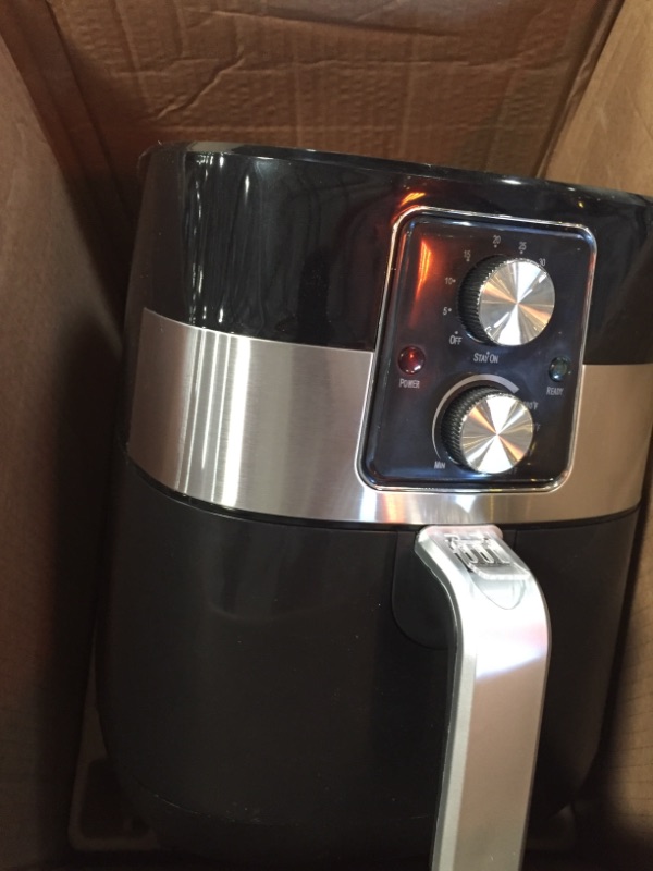 Photo 2 of Amazon Basics 3.2 Quart Compact Multi-Functional Air Fryer
doesnt turn on 