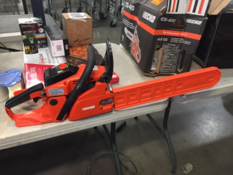 Photo 3 of 18 in. 40.2 cc Gas 2-Stroke Cycle Chainsaw
AS IS USED, GAS INSIDE, PLEASE SEE PHOTOS 