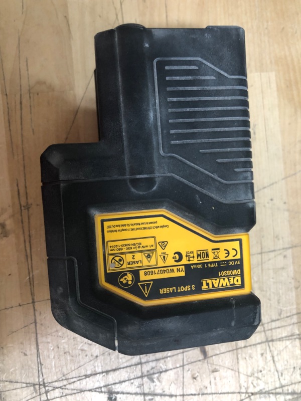 Photo 7 of ***PARTS ONLY*** DeWalt DW08301 3-Spot Laser Level, 100&#039; L
