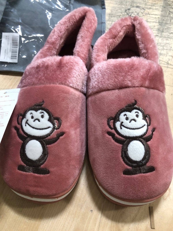 Photo 1 of BAI HOU SLIPPERS PINK 7.5-8.5