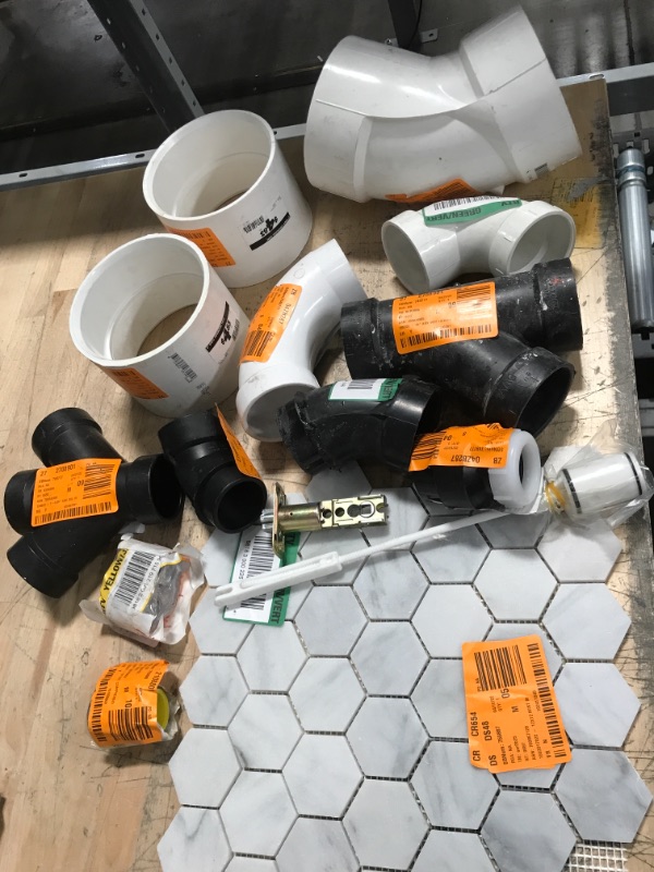 Photo 1 of  ***NO refunds! Sold AS IS!*** miscellaneous plumbing/home goods bundle 
