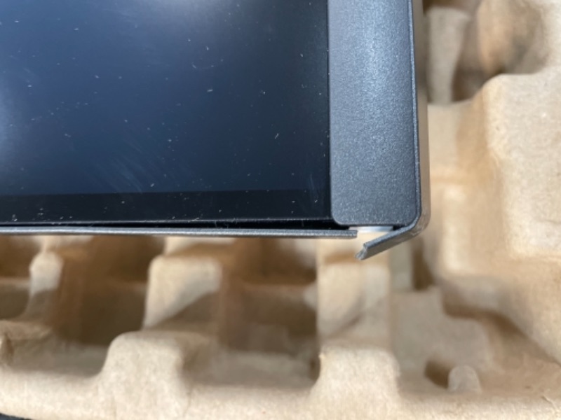 Photo 3 of DAMAGED: Dell S2722QC 27-inch 4K UHD 3840 x 2160 60Hz Monitor, 8MS Grey-to-Grey Response Time (Normal Mode), Built-in Dual 3W Integrated Speakers, 1.07 Billion Colors, Platinum Silver (Latest Model)
