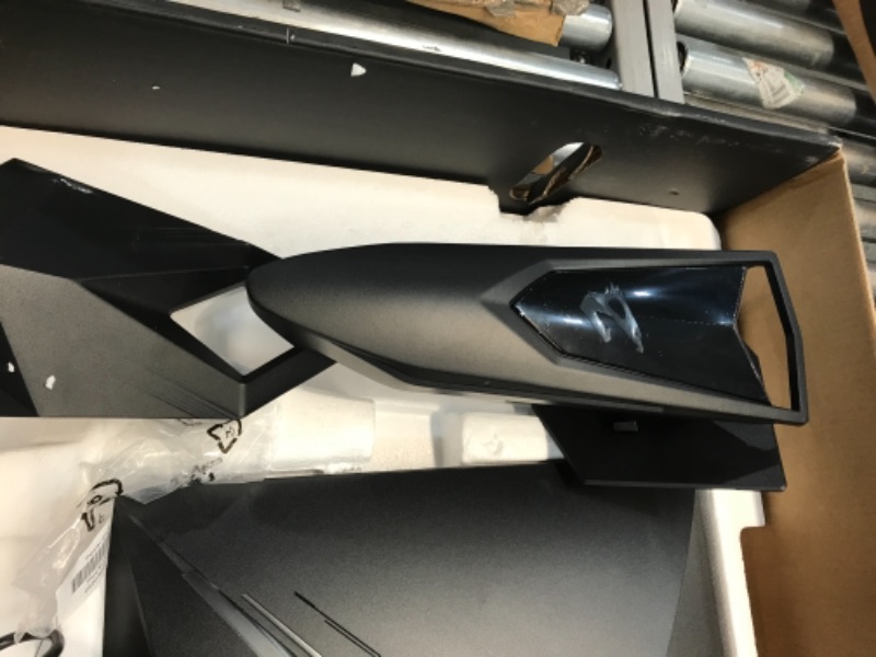 Photo 1 of AORUS FI32U 32" 4K SS IPS Gaming Monitor, Exclusive Built-in ANC, 3840x2160 Display, 144 Hz Refresh Rate, 1ms Response Time (GTG), 1x Display Port 1.4, 2X HDMI 2.1, 2X USB 3.0, with USB Type-C
32 Inches