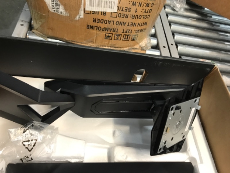 Photo 1 of AORUS FI32U 32" 4K SS IPS Gaming Monitor, Exclusive Built-in ANC, 3840x2160 Display, 144 Hz Refresh Rate, 1ms Response Time (GTG), 1x Display Port 1.4, 2X HDMI 2.1, 2X USB 3.0, with USB Type-C
32 Inches