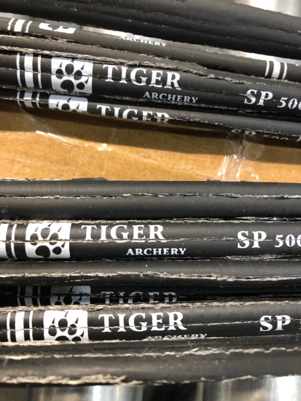 Photo 4 of TIGER ARCHERY 30Inch Carbon Arrow Practice Hunting Arrows with Removable Tips for Compound & Recurve Bow(Pack of 12)
**DAMAGED, MAJOITY OF ARROWS IN DAMAGED CONDITION, USED**
