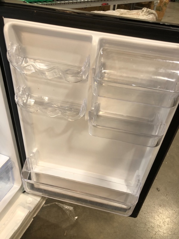 Photo 7 of 10.1 cu. ft. Top Freezer Refrigerator in Platinum Steel
