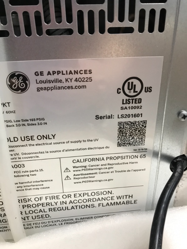 Photo 1 of ***PARTS ONLY***GE Profile Opal | Countertop Nugget Ice Maker | Portable Ice Machine Complete with Bluetooth Connectivity | Smart Home Kitchen Essentials | Stainless Steel Finish | Up to 24 lbs. of Ice Per Day
15.5 x 10.5 x 17.25 inches

