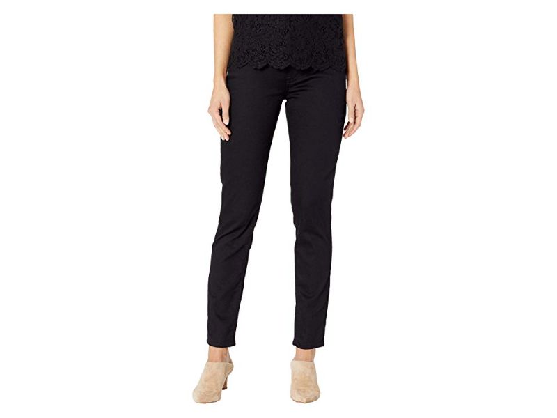 Photo 1 of Signature by Levi Strauss & Co. Gold Label Totally Shaping Pull-on Skinny Jeans (Noir) Women's Jeans (16 S)
