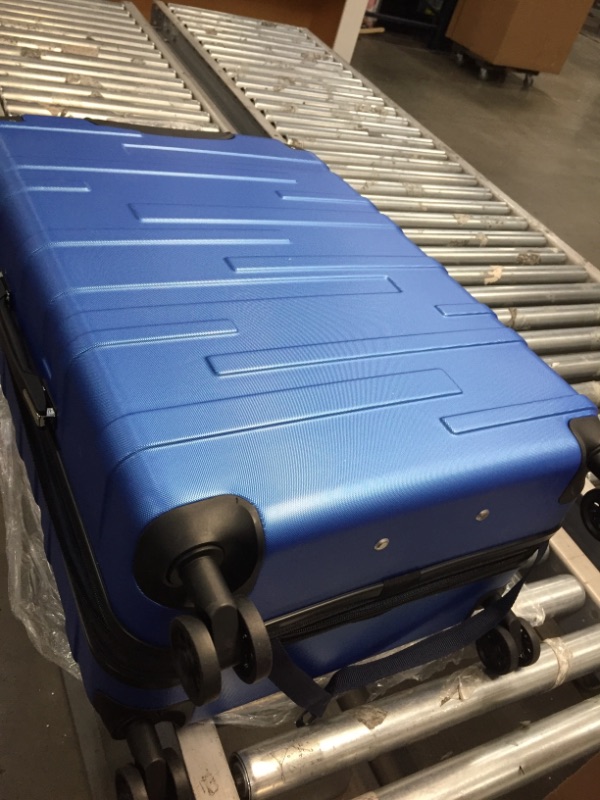 Photo 4 of ***Used, cosmetic damage***
 Luggage Expandable(only 28") Suitcase 3 Piece Set with TSA Lock Spinner 20in24in28in (blue)
