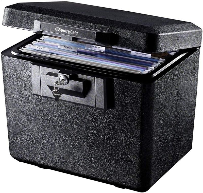 Photo 1 of ****NO KEYS, IT DOESN'T OPEN***
SentrySafe 1170 Fireproof Box with Key Lock 0.61 Cubic Feet, Black
