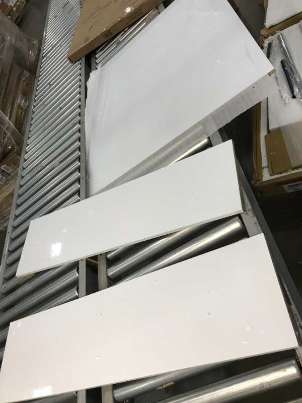 Photo 1 of Acme Furniture
Kite White Bar with Foot Railing