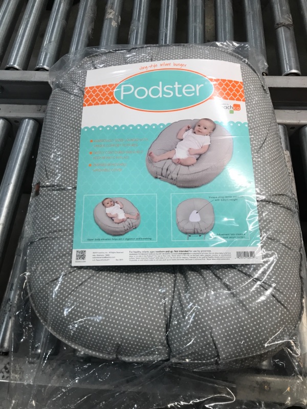 Photo 2 of Leachco Podster Sling-Style Infant Seat Lounger