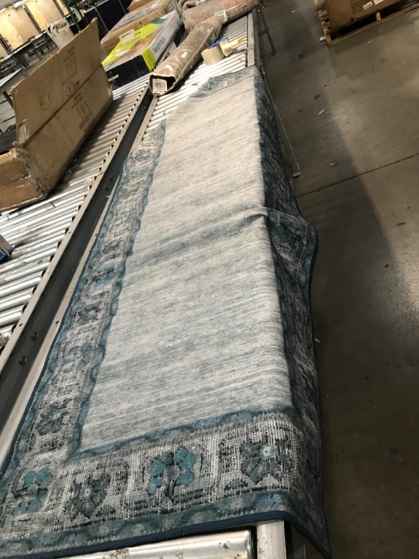 Photo 1 of 2'6"X7" RUNNER RUG BLUE