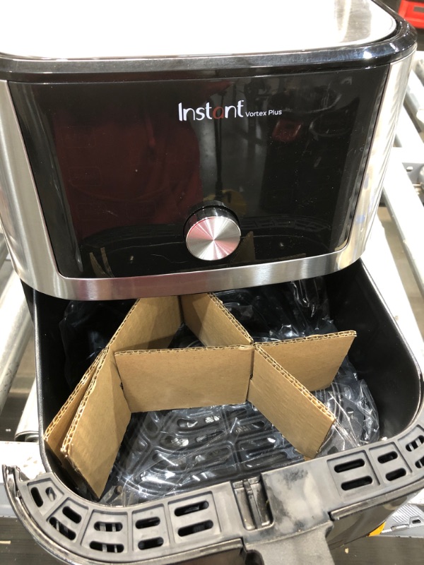 Photo 3 of **USED**
Instant Vortex Plus 6-in-1 Air Fryer, 6 Quart