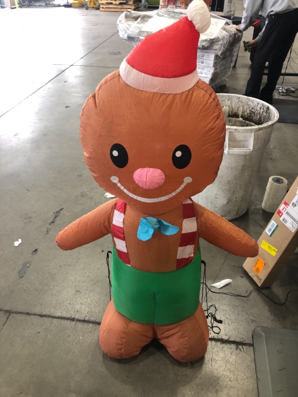 Photo 2 of 3.5 ft. Tall Airblown-Gingerbread Man-SM Inflatable
