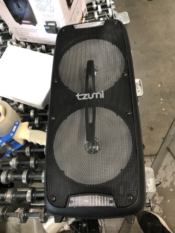 Photo 2 of Tzumi
Sonic Bass Jobsite Speaker