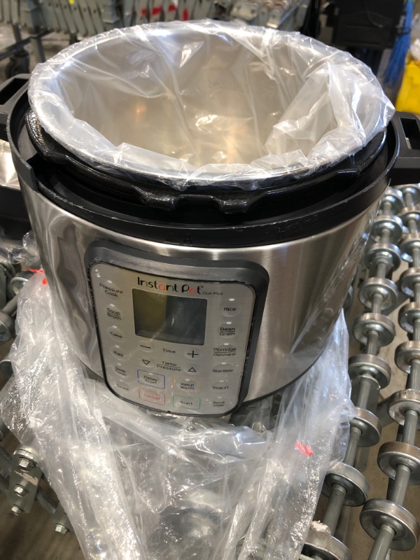 Photo 3 of *FOR PARTS* Instant Pot Duo Plus 6 Quart 9-in-1 Electric Pressure Cooker
