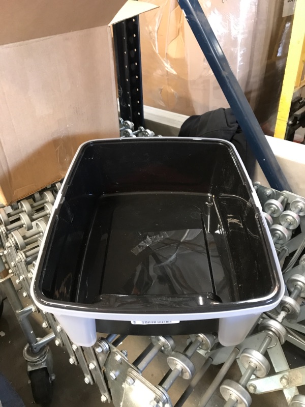 Photo 1 of 19" X 14.5" CAT LIITER BOX BLACK AND CLEAR WITH SCOOPER
AS IS USED, PLEASE SEE PHOTOS 