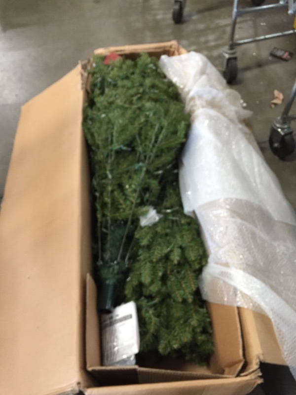 Photo 1 of National Tree Company Pre-Lit Artificial Full Christmas Tree, Green, Dunhill Fir, Dual Color LED Lights, Includes Stand, 9 Feet
PREVIOUSLY OPENED